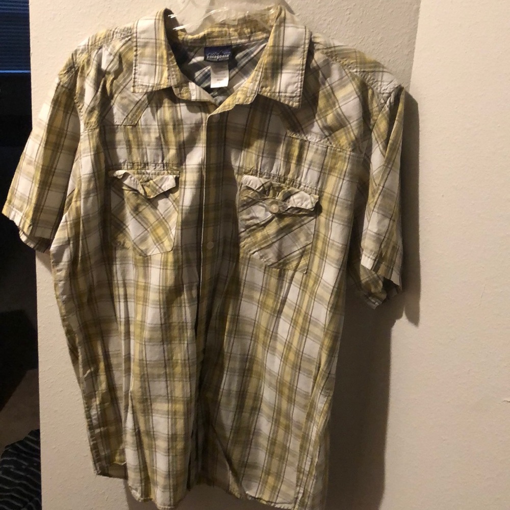 Green/yellow Patagonia short sleeve button up
